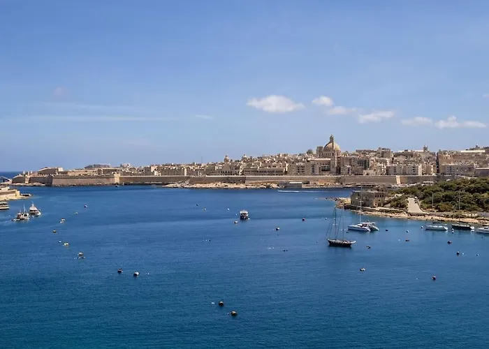 Modern 3 Bedrooms Penthouse With A Breathtaking Valletta View